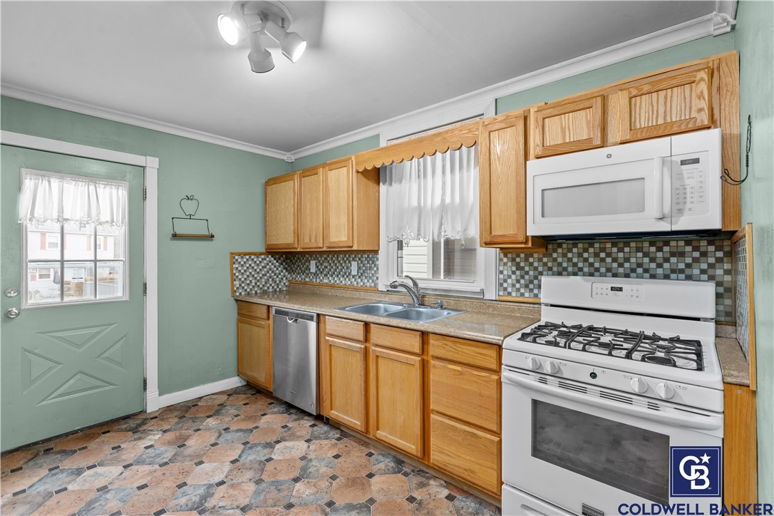 215 N Mercer Ave Ave, New Brighton, Pennsylvania image 17