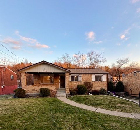 Photo of 729 De Haviland Drive, Pittsburgh, PA 15239 (MLS # 1733366)