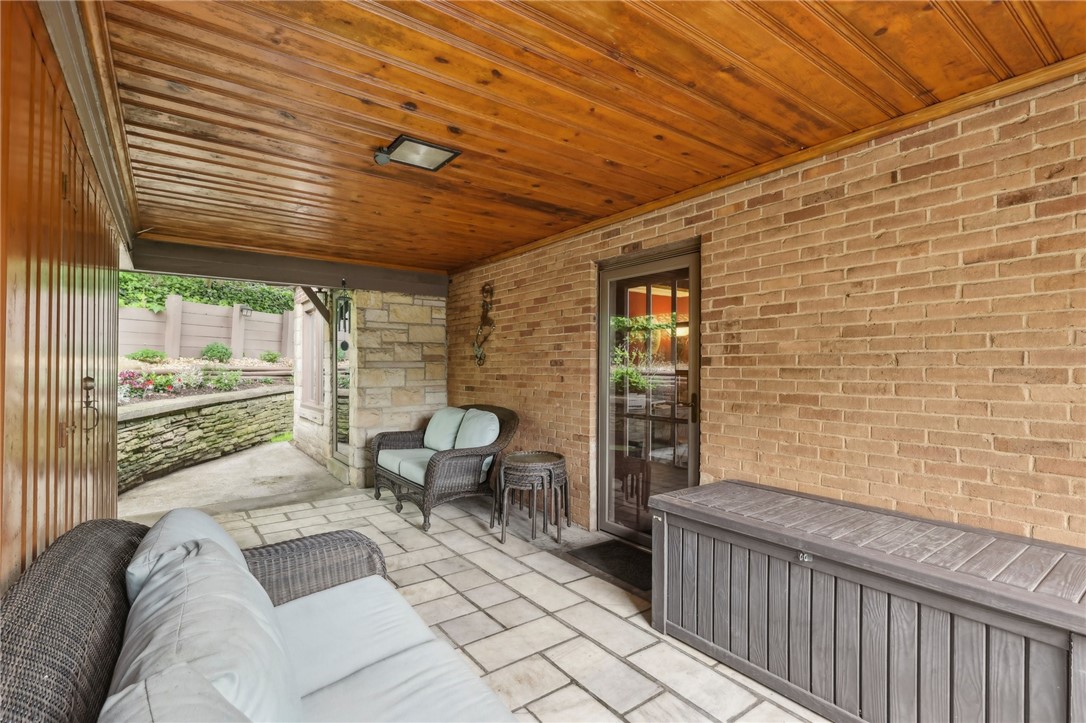 4219 Colonial Park Dr Dr, Brentwood, Pennsylvania image 7