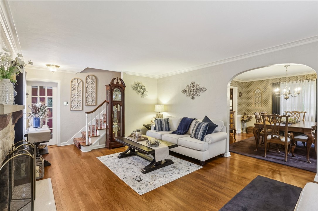 4219 Colonial Park Dr Dr, Brentwood, Pennsylvania image 11