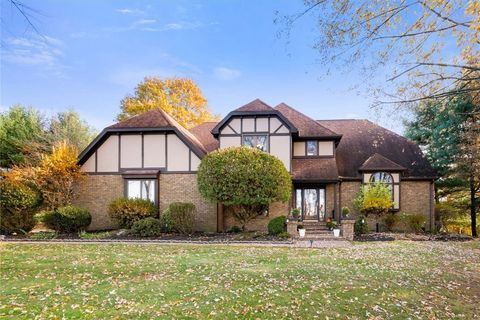 Photo of 338 Quarry Rd, Washington, PA 15301 (MLS # 1732671)