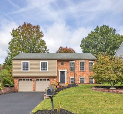 111 EDEN WAY CT, CRANBERRY TOWNSHIP, PA 16066 - Image 07f4915a1e110f219db714c35aaa5e47/2016464821