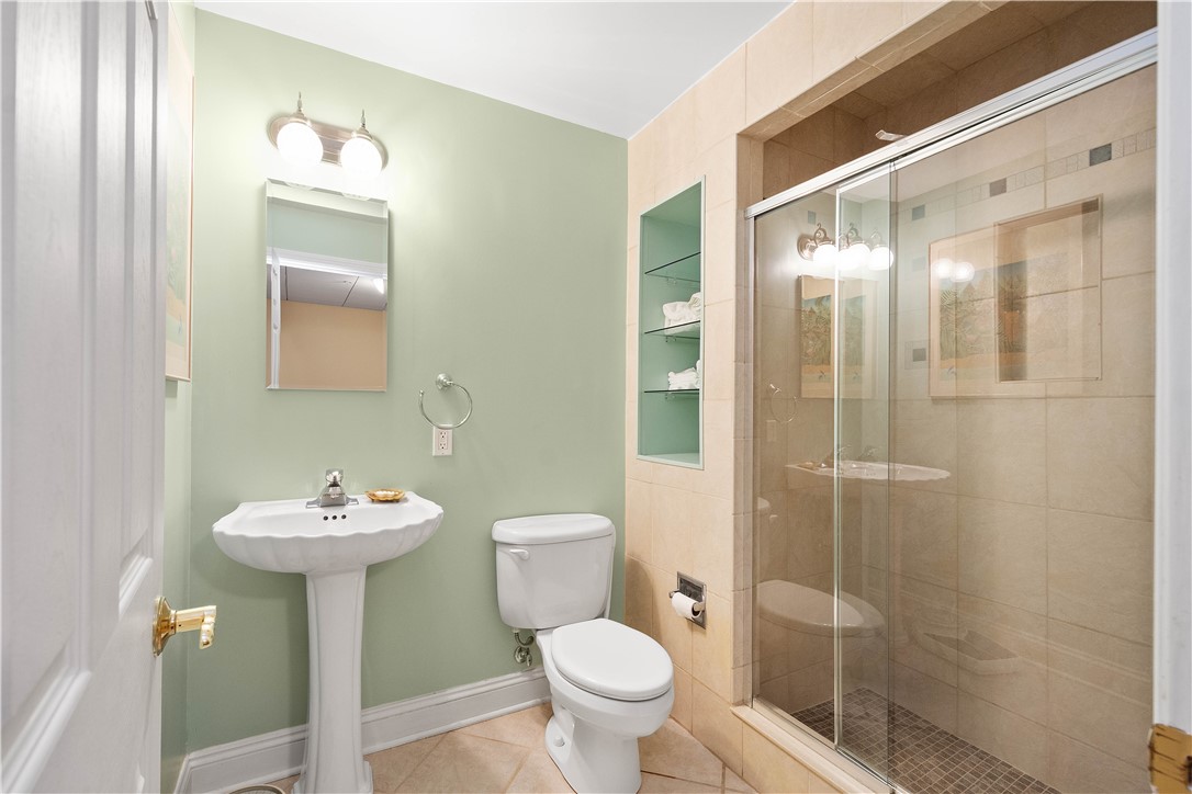 Peters Twp, Pennsylvania 15317, United States, 3 Bedrooms Bedrooms, ,4 BathroomsBathrooms,Residential,Contingent,119094