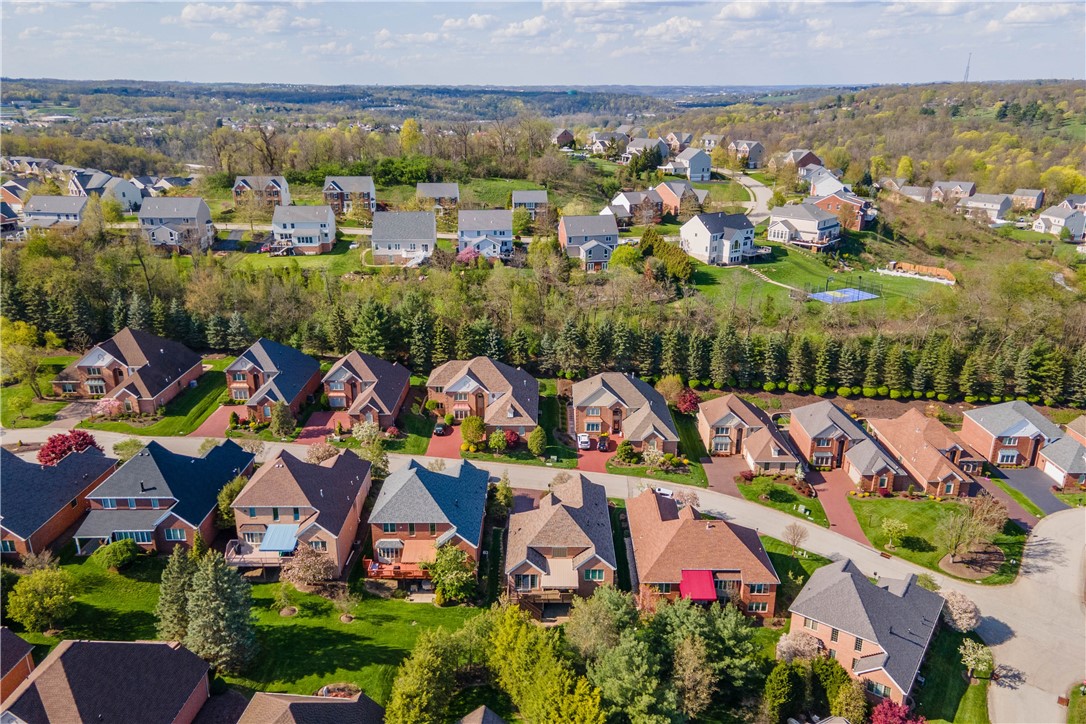 Peters Twp, Pennsylvania 15317, United States, 3 Bedrooms Bedrooms, ,4 BathroomsBathrooms,Residential,Contingent,119094