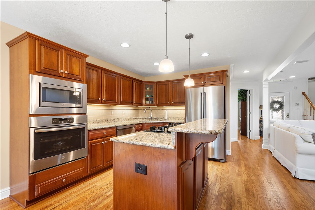 Peters Twp, Pennsylvania 15317, United States, 3 Bedrooms Bedrooms, ,4 BathroomsBathrooms,Residential,Contingent,119094