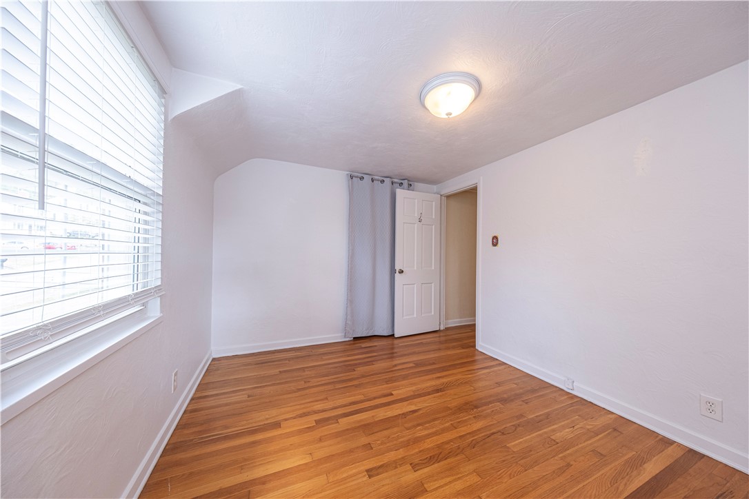 Ross Twp, Pennsylvania 15237, United States, 3 Bedrooms Bedrooms, ,1 BathroomBathrooms,Residential,Contingent,211754