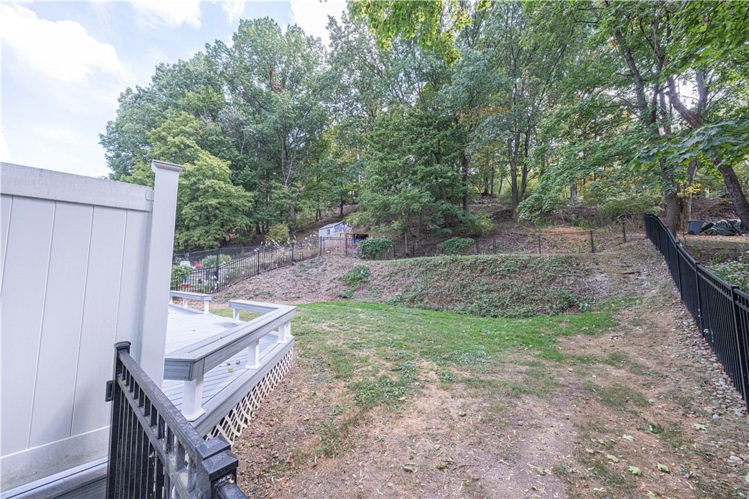 Ross Twp, Pennsylvania 15237, United States, 3 Bedrooms Bedrooms, ,1 BathroomBathrooms,Residential,Contingent,211754