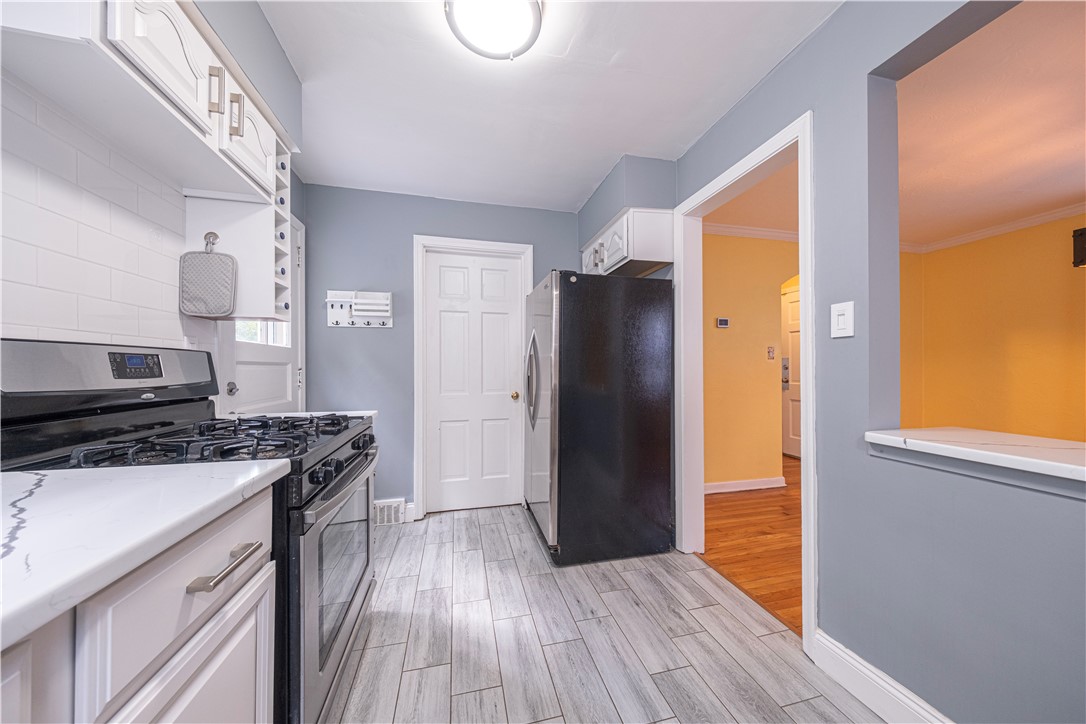 Ross Twp, Pennsylvania 15237, United States, 3 Bedrooms Bedrooms, ,1 BathroomBathrooms,Residential,Contingent,211754