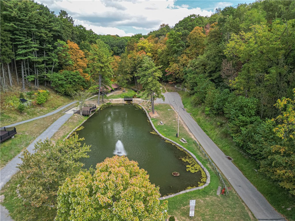 Ross Twp, Pennsylvania 15237, United States, 3 Bedrooms Bedrooms, ,1 BathroomBathrooms,Residential,Contingent,211754