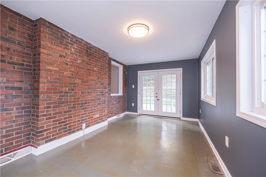 Ross Twp, Pennsylvania 15237, United States, 3 Bedrooms Bedrooms, ,1 BathroomBathrooms,Residential,Contingent,211754