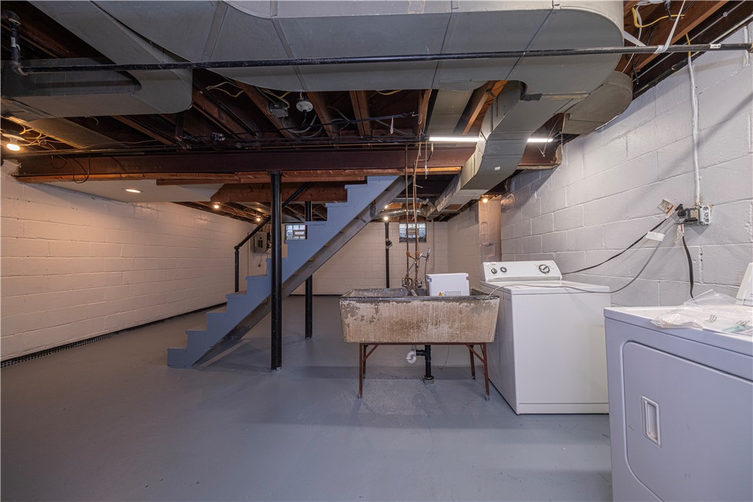 Ross Twp, Pennsylvania 15237, United States, 3 Bedrooms Bedrooms, ,1 BathroomBathrooms,Residential,Contingent,211754