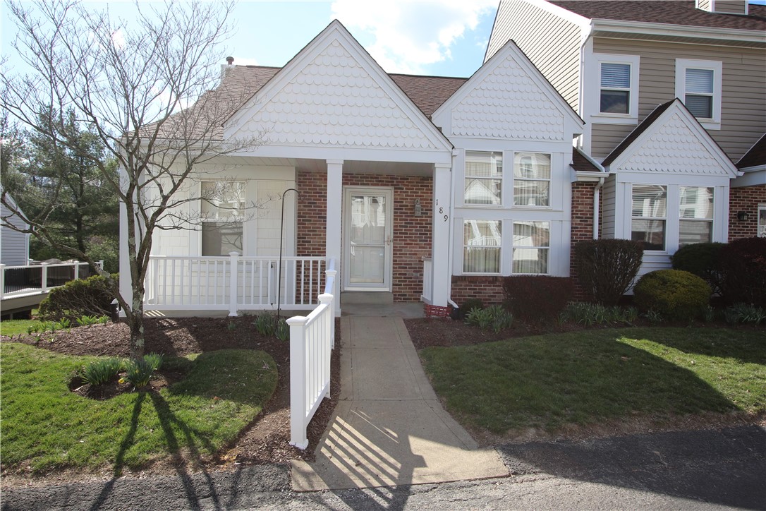 189 Old Village Lane Ln, Bethel Park, Pennsylvania image 1