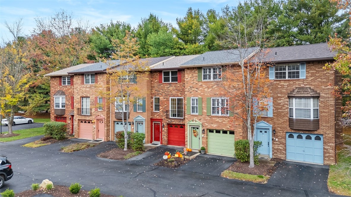 407 Westchester Commons