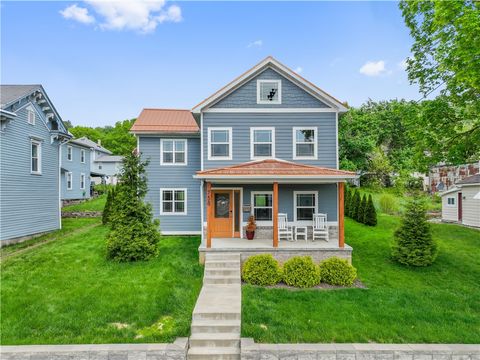 Photo of 758 5th St, Beaver, PA 15009 (MLS # 1724241)