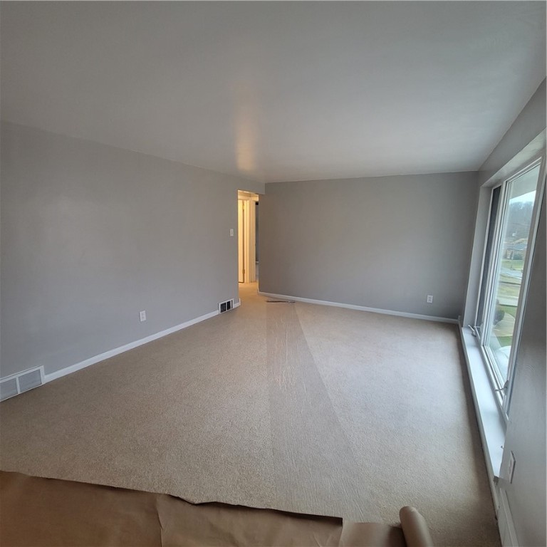 470 Spring Valley Road Rd, West Mifflin, Pennsylvania image 4
