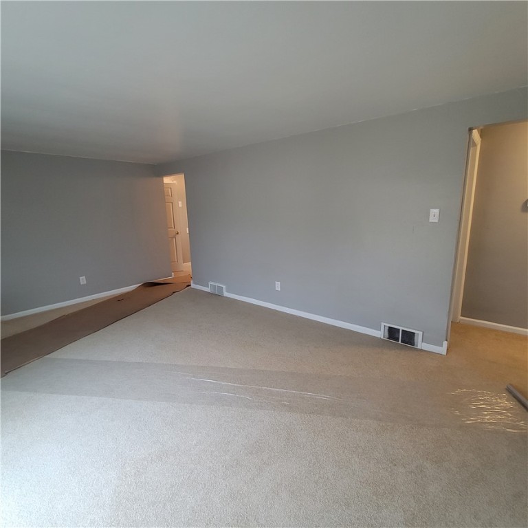 470 Spring Valley Road Rd, West Mifflin, Pennsylvania image 5