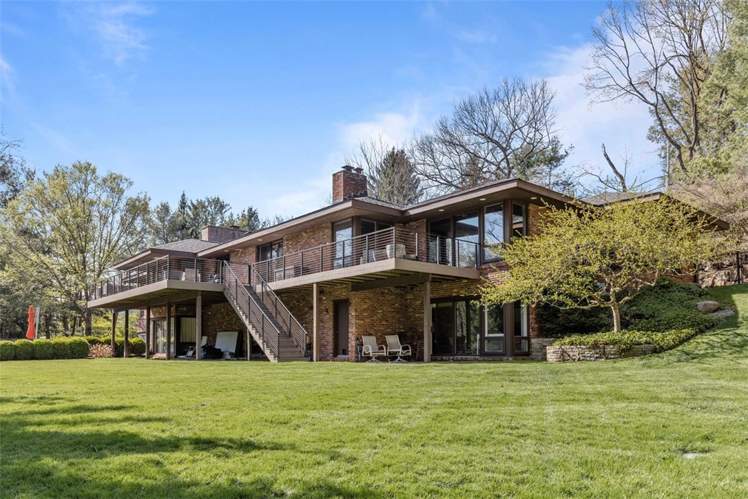 114 Hillcrest Road
