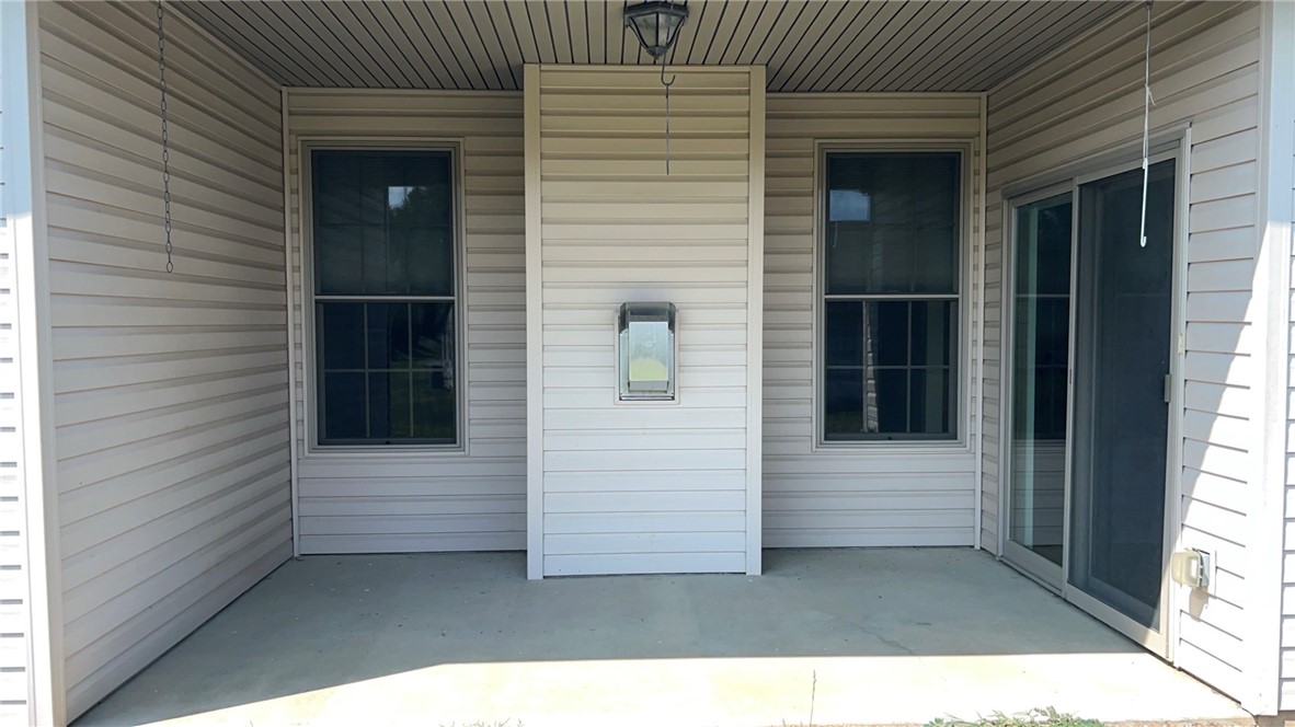 65 Flagstone Dr