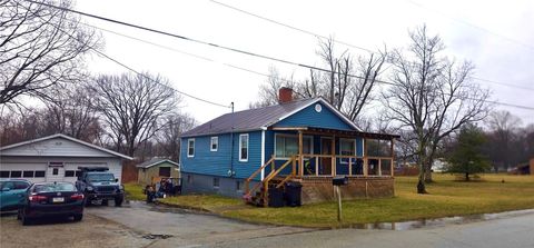 Photo of 43 W Elm St, Fairchance, PA 15436 (MLS # 1742103)