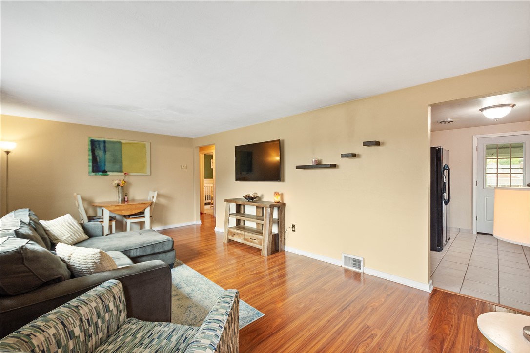 Baldwin Boro, Pennsylvania 15236, United States, 3 Bedrooms Bedrooms, ,2 BathroomsBathrooms,Residential,Active,136896