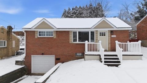 Photo of 5320 Blossom Rd, Pittsburgh, PA 15236 (MLS # 1732503)