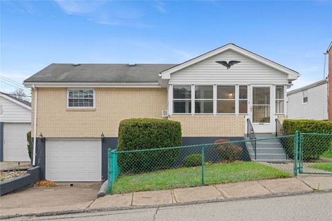 Photo of 158 Grant Ave, Homestead, PA 15120 (MLS # 1732144)