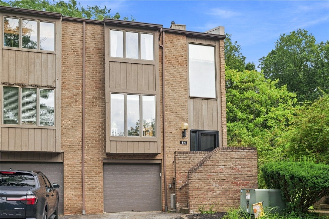 316 Elm Ct