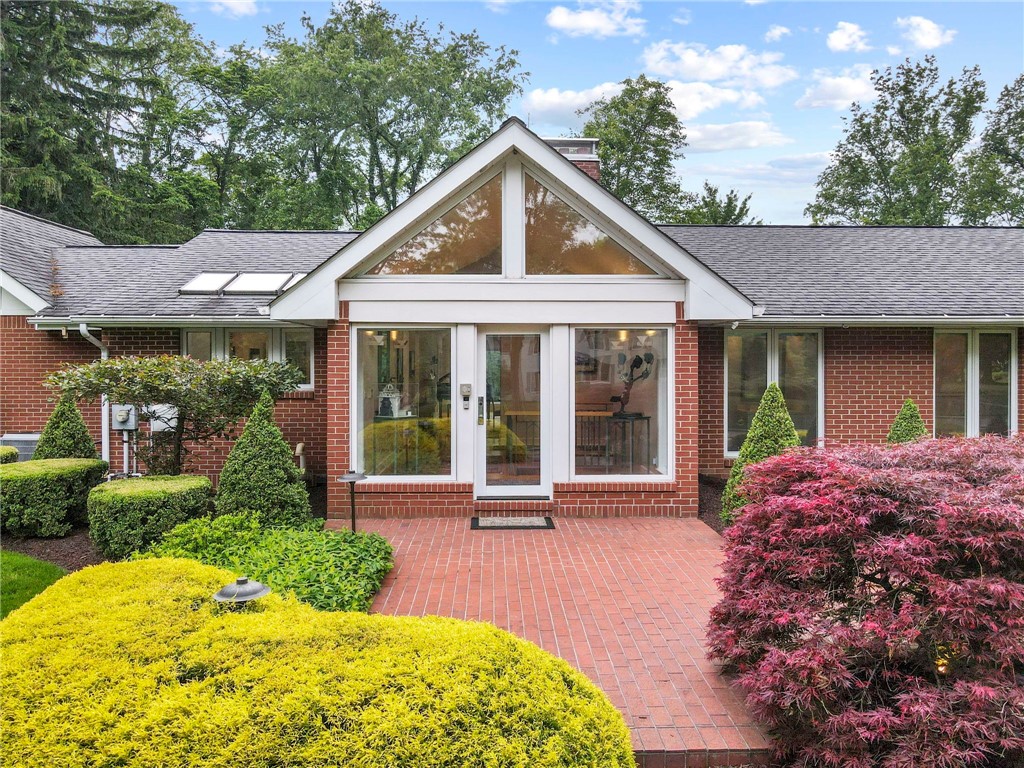241 W Chapel Ridge Road