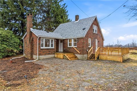 Photo of 839 E Main Street Ext, Grove City, PA 16127 (MLS # 1731968)