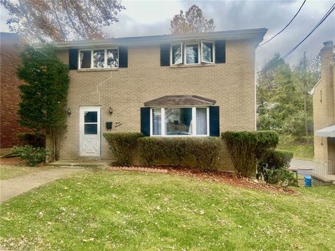 Photo of 314 Pointview Rd, Pittsburgh, PA 15227 (MLS # 1732886)