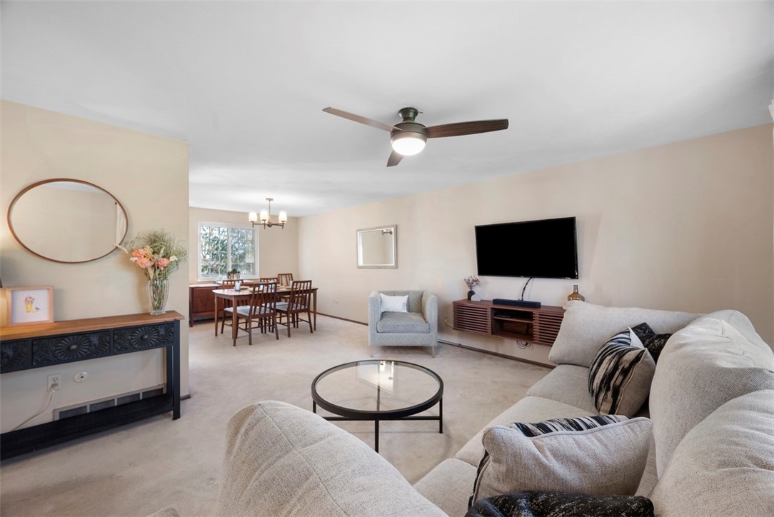 McCandless, Pennsylvania 15237, United States, 3 Bedrooms Bedrooms, ,2 BathroomsBathrooms,Residential,Contingent,114188