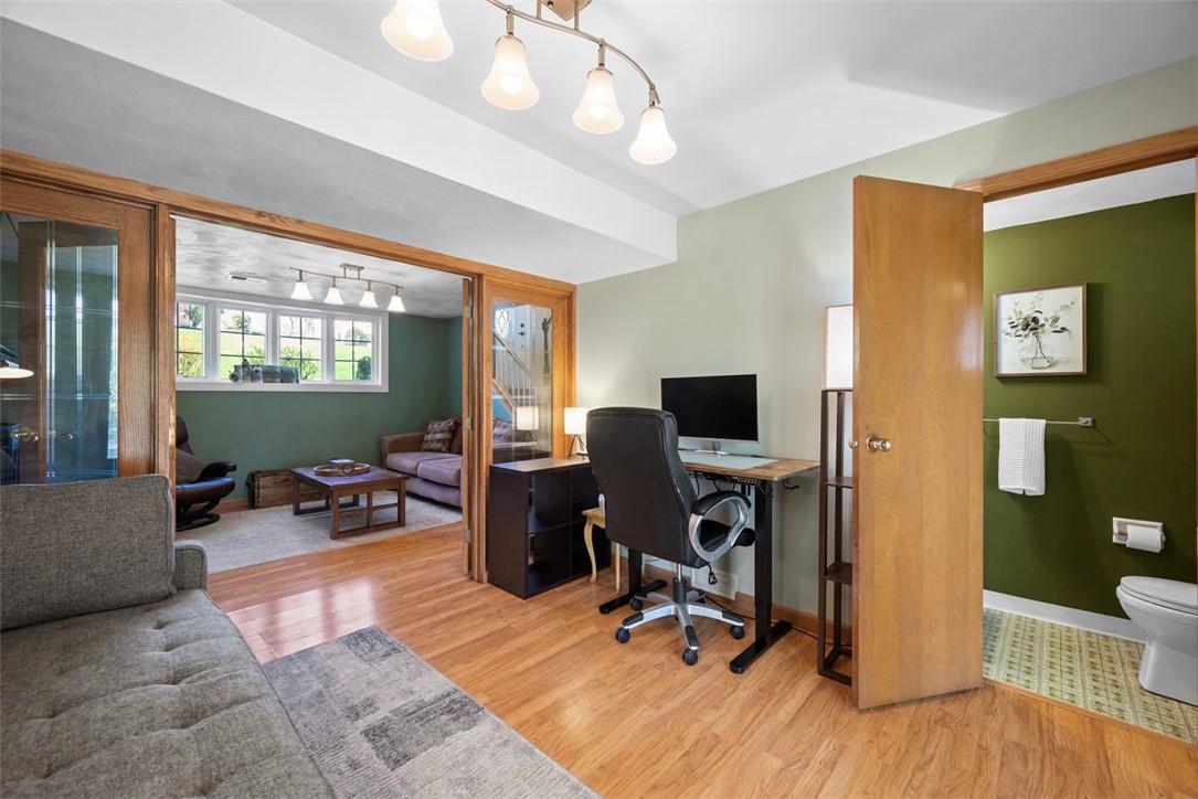 McCandless, Pennsylvania 15237, United States, 3 Bedrooms Bedrooms, ,2 BathroomsBathrooms,Residential,Contingent,114188