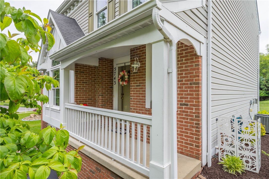5743 Villahaven Dr Dr, Bethel Park, Pennsylvania image 5