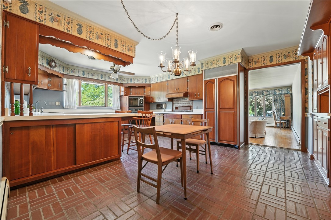2560 Blossom Ln