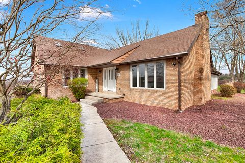 Photo of 125 Ray Dr, Rostraver Twp, PA 15012 (MLS # 1750363)