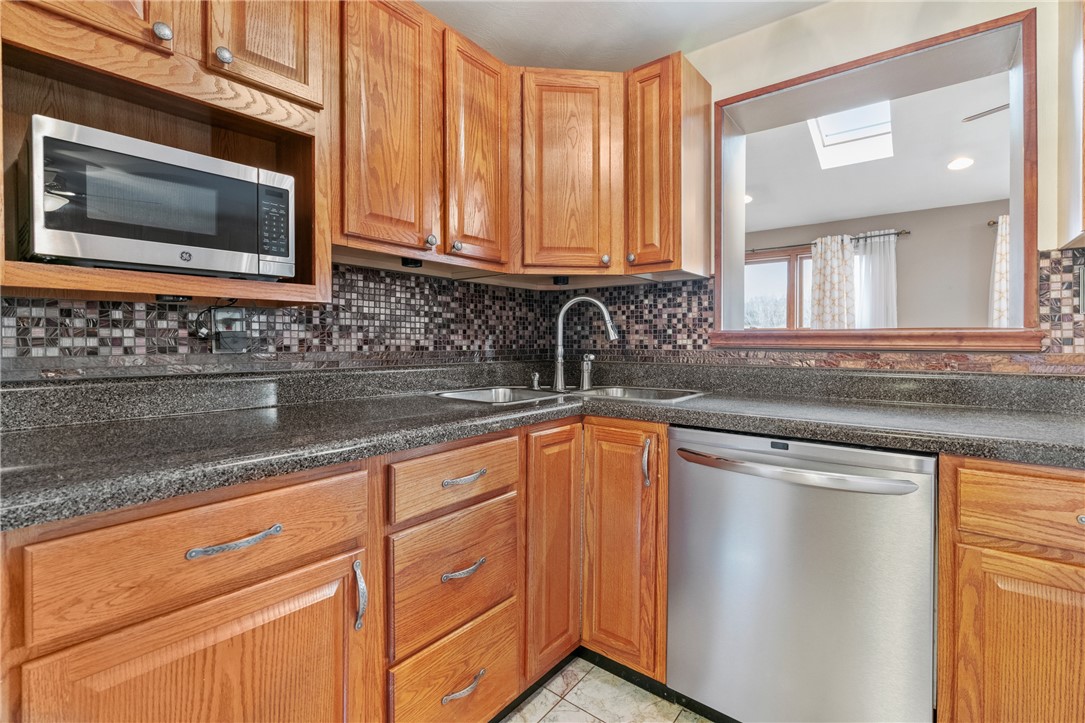 459 E Garden Rd Rd, Brentwood, Pennsylvania image 6