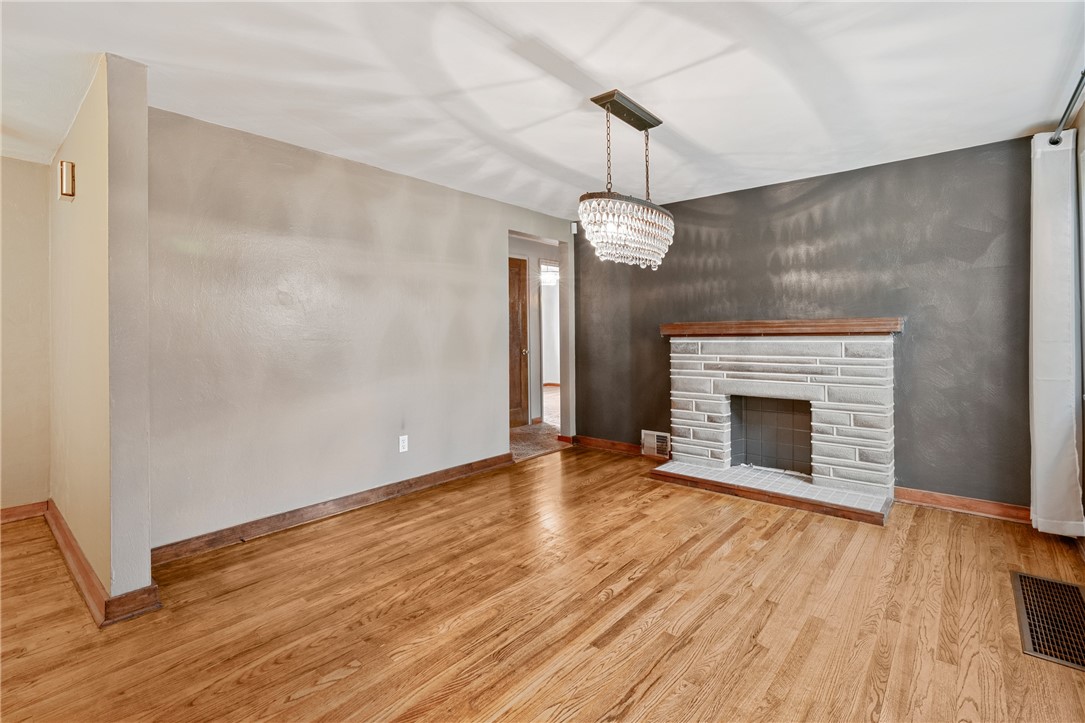 459 E Garden Rd Rd, Brentwood, Pennsylvania image 3