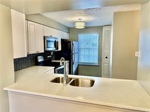 115 Saxonwald Ln