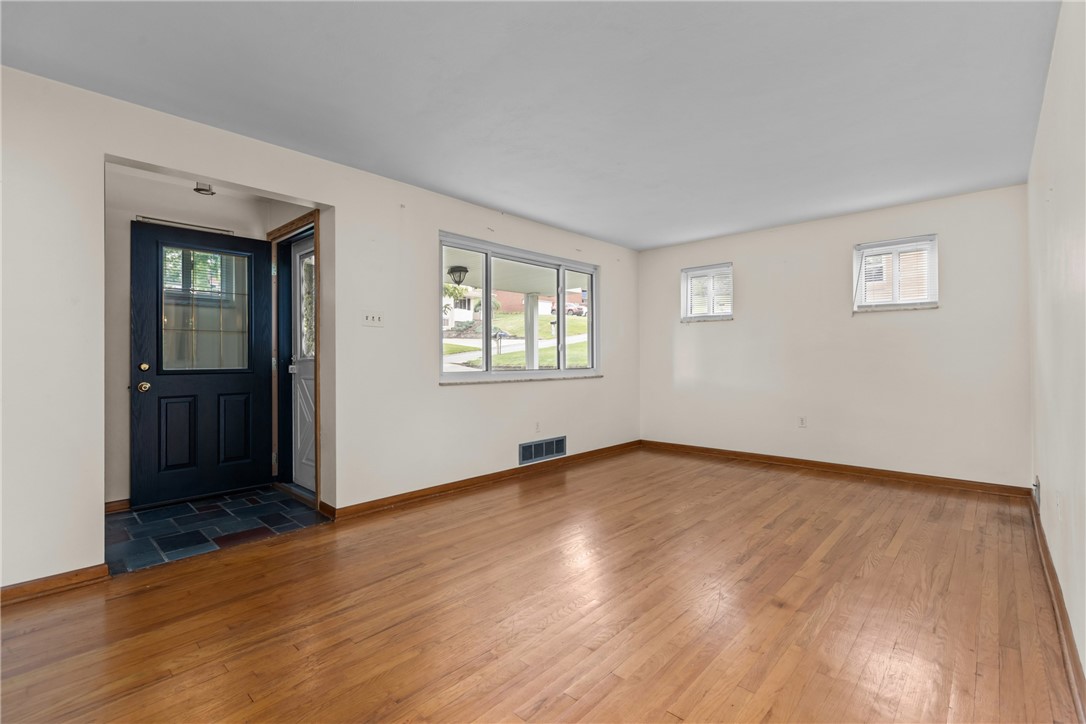 433 Wyndhurst Drive
