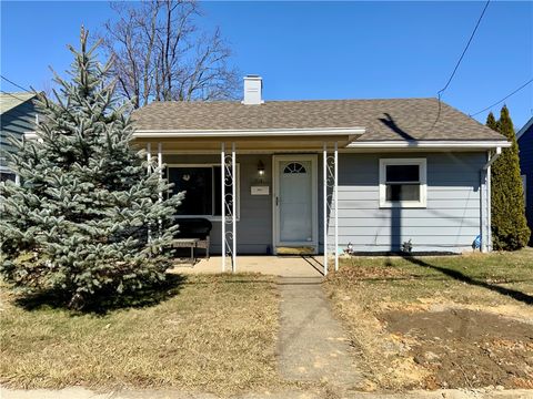 Townhouse For Sale - 613 Speyer Ave<br/> Monaca, PA 15061
