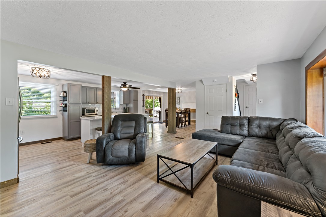 408 Meade Dr