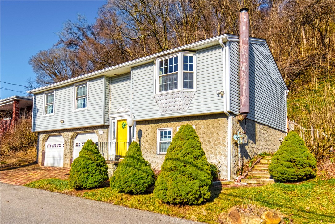 933 Mcintosh Drive, McKeesport, Pennsylvania image 2
