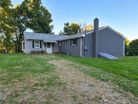 Homes For Sale - 115 La Vista Lane Ln<br/> Summit Twp, PA 16001