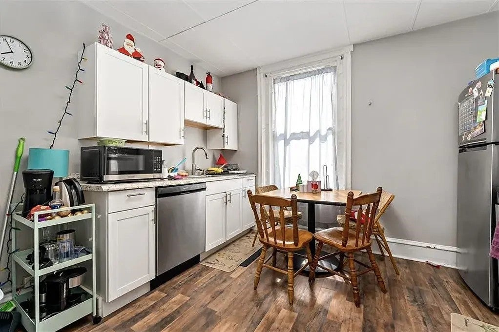3101 Kennett Sq