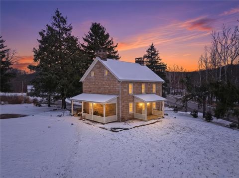 Photo of 105 Bauer Rd, Mount Pleasant, PA 15666 (MLS # 1741108)