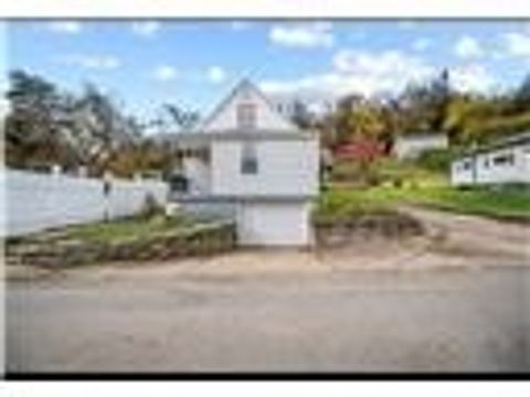 Photo of 814 Kennedy St, West Elizabeth, PA 15088 (MLS # 1737424)