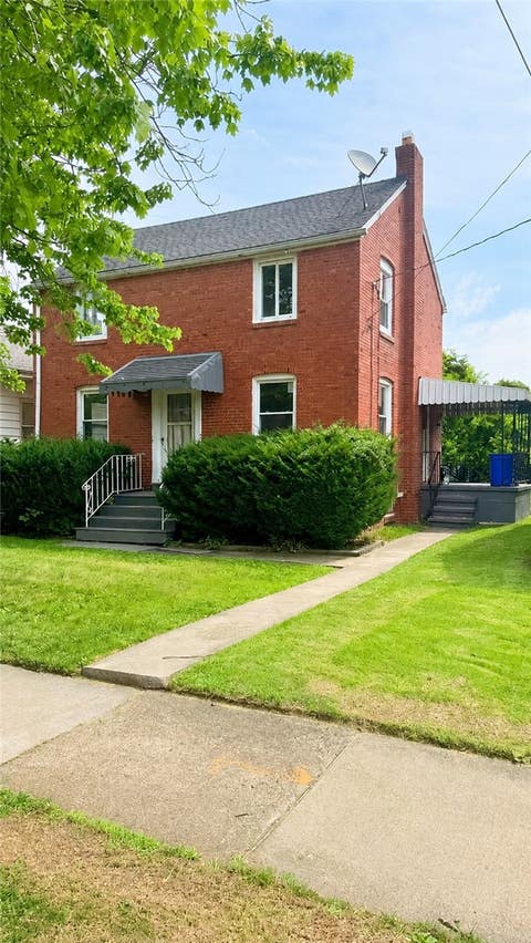 Homes For Sale - 2310 Delaware Ave Ave<br/> Lawrence County, New Castle, PA 16105
