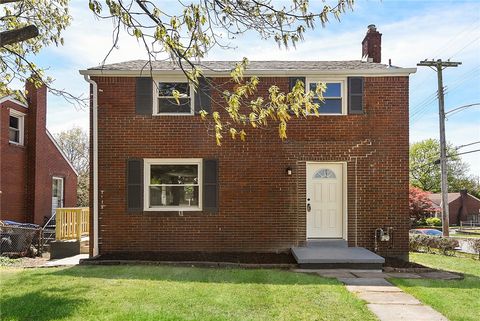 Photo of 606 South Ave, Verona, PA 15147 (MLS # 1751147)