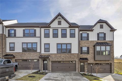 Photo of 6035 Rubyway, Mars, PA 16046 (MLS # 1735147)