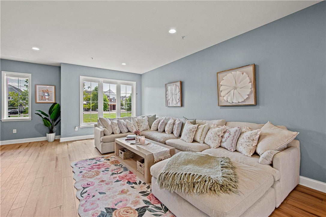 1408 Hastings Cres